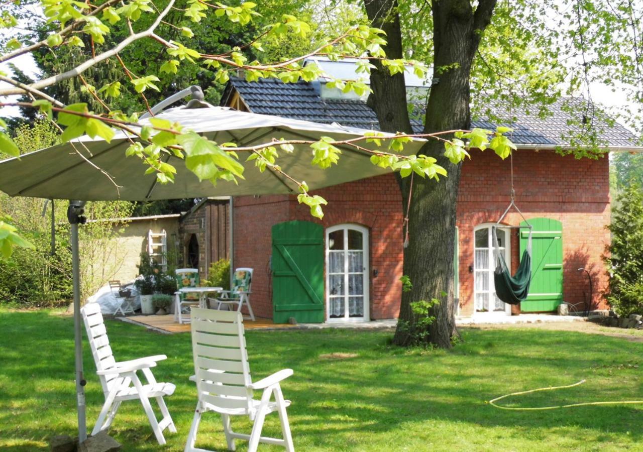 Bahnhof Droyssig - Uebernachten Im Denkmal Extérieur photo